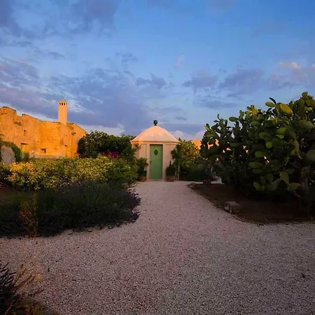 Masseria Celano Agroturismo *