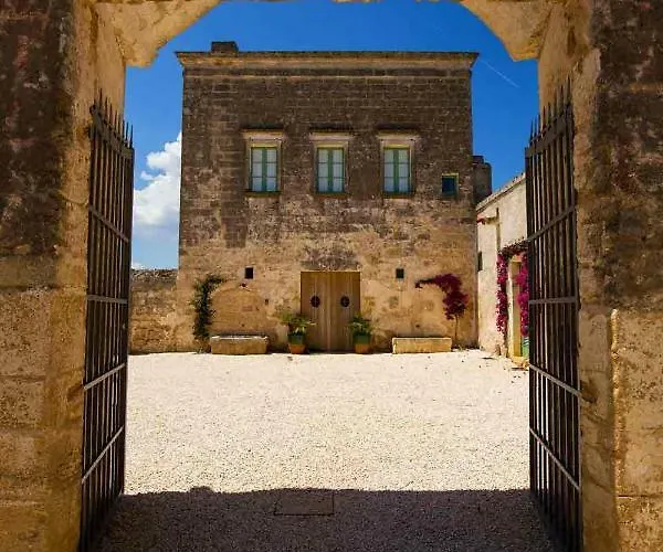 Masseria Celano Agroturismo *